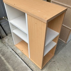 収納棚の画像
