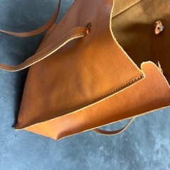 【IL BISONTE】トートバッグ ヤケヌメの画像