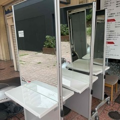 理容美容鏡の画像
