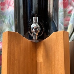 鹿児島焼酎用 陶器製ディスペンサー（木製台付き）
の画像