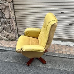 リクライニングチェアーの画像