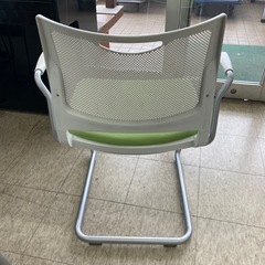 【ジモティー割引で最大15％OFF⭐️】  アイリスチトセ チェアの画像