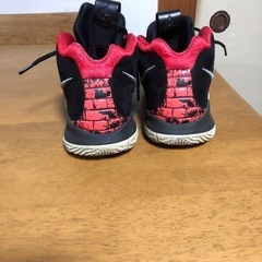 Nike Kyrie 4の画像