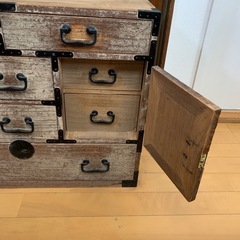 レトロ引き出しタンスの画像