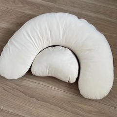 授乳クッション(エールべべ)の画像