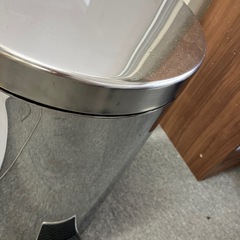 ゴミ箱の画像