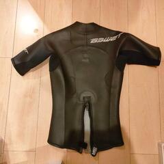 bewet タッパー MLの画像