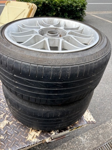 ２本　アルミホイル　タイヤつき　225/45R17
