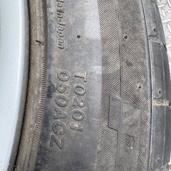 ２本　アルミホイル　タイヤつき　225/45R17の画像