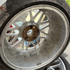 ２本　アルミホイル　タイヤつき　225/45R17の画像