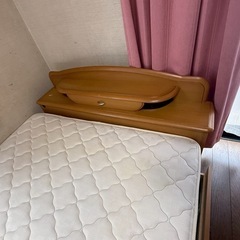 ベットとベットフレーム
の画像
