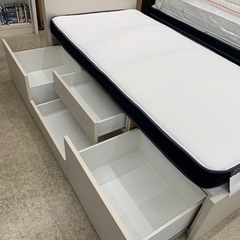 収納付きシングルベッドの画像
