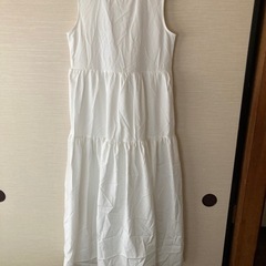 【新品】白ワンピースの画像