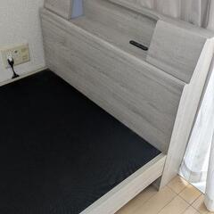 ニトリ　　シングルベッドの画像