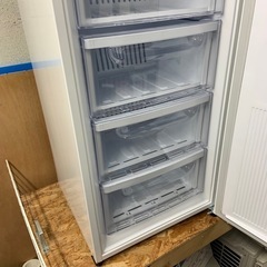 商談中　2025年製　三菱　冷凍庫　121L MF-U12K-Wの画像