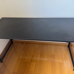 パソコンデスクの画像