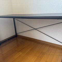 パソコンデスクの画像