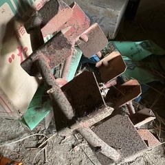 重機か何かの部品の画像