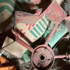 重機か何かの部品の画像