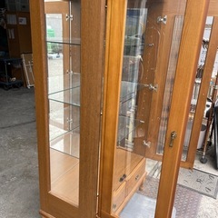 ★状態〇★ 家具 ガラス 戸 ショーケース 背面 ミラー貼 飾り棚 戸棚 棚の画像
