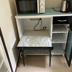 食器棚の画像