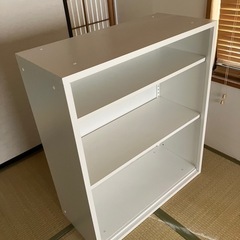 事務机、椅子の画像