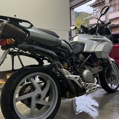 ヨシムラ　ドゥカティムルティストラーダ1000マフラーの画像