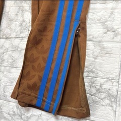 新品　アディダス モノグラム　総柄　L 70s SST トラック　パンツ 茶色の画像