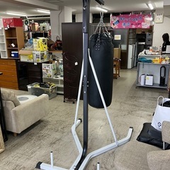 ロ2508-245 サンドバックスタンドセット　年式不明　現状渡し　キズ汚れ有り　グローブ.重し用砂袋付(砂無し)の画像