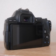 Canon EOS Kiss X10 ボディのみ　デジタル一眼レフカメラの画像