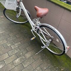 リサイクルショップどりーむ荒田店　No426 自転車　シティサイクル　２６インチ　ギア内装三段切り替え　オートライト付き　シフトグリップ欠品の画像