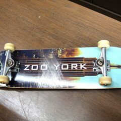 ZOO YORK スケートボードの画像