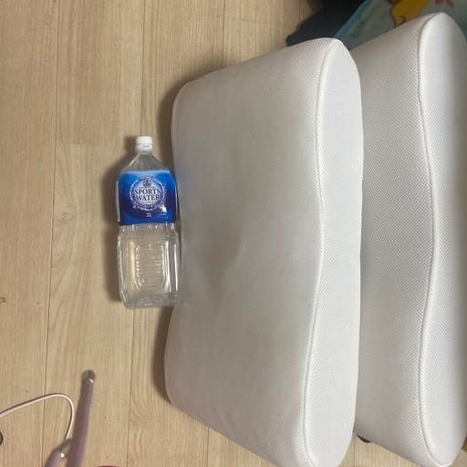 枕２つ