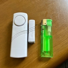 新品　窓/ドア防犯ベル　防犯ブザー　
1個の画像