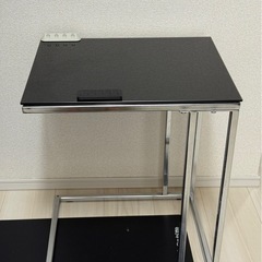 ガラスサイドテーブルの画像
