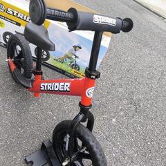 ストライダー STRIDER スポーツタイプ バランスバイク 赤 ＋ 専用スタンド付きの画像