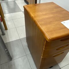 ★リユースのサカイ千葉中央店★期間限定割引有  袖机 ブラウン H56×D44×W32 クリーニング済み TC4163の画像