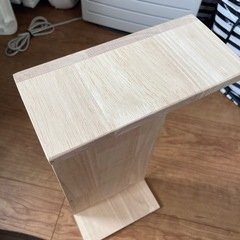 𓍯パソコン用テーブルの画像