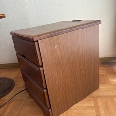 ベッドサイドチェストの画像