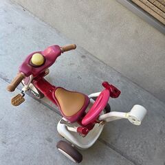 三輪車の画像