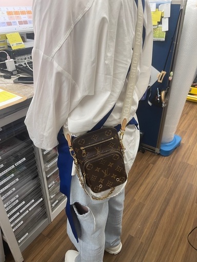 ジャングルジャングル守口店】LOUIS VUITTON ﾕｰﾃｨﾘﾃｨｸﾛｽﾎﾞﾃﾞｨｰ M80746