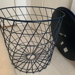 IKEA サイドテーブルの画像