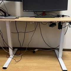 【引き取り限定】Victone 電動式スタンディングデスク（120cm 白脚＆木目）の画像