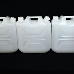 ポリタンク 白色 20L 3個 まとめて 美品 水缶 ポリエチレンの画像