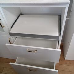 ★リユースのサカイつくば店★TK6110 IKEA レンジボード ホワイト H105×D42×W120 クリーニング済みの画像