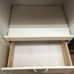 【ジモティー割引あり】【ジャングルジャングル守口店】食器棚　ホワイトの画像