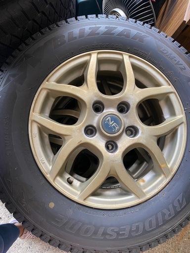 175/80R15アルミ付きスノータイヤ