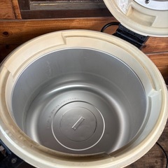 ZOJIRUSHI 象印 THA-C60型 電子ジャー 業務用　炊飯の画像