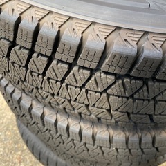 スノータイヤ　175/80R15の画像