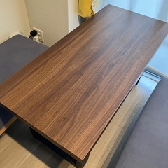 カフェテーブルの画像
